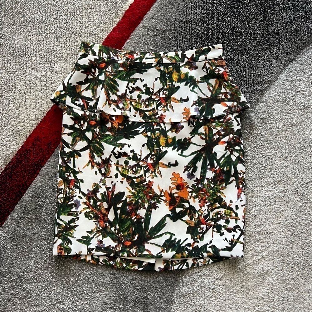 Club Monaco Modern Floral Peplum Pencil Skirt